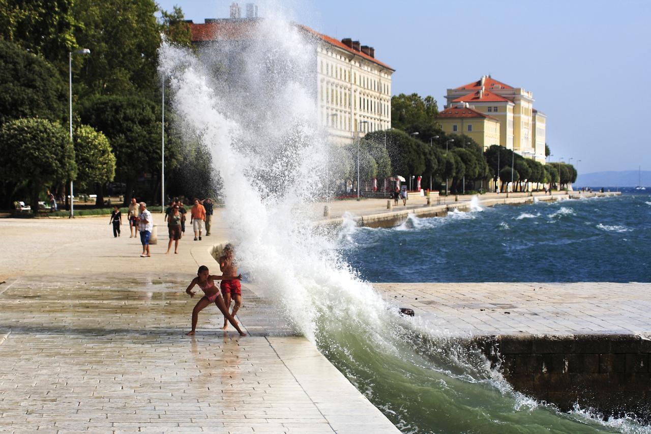 Main Street Studio And Rooms Zadar Exterior foto